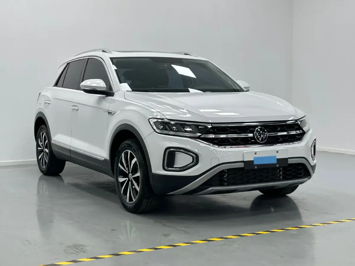 2025 Volkswagen T-Roc 1.4T 150HP L4 7DCT,autocango,china used car exporter,china ev exporter,chinese used car exporter,chinese used ev exporter
