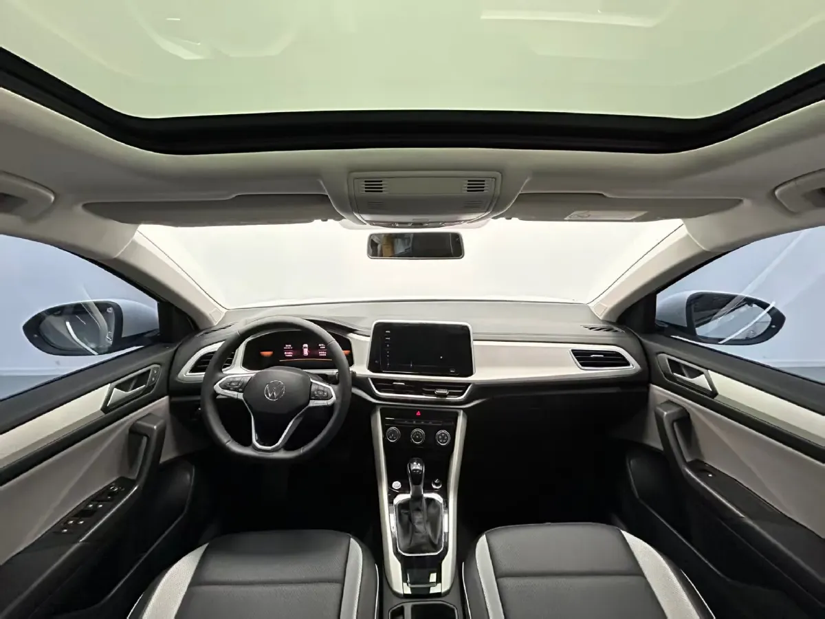 2025 Volkswagen T-Roc 1.4T 150HP L4 7DCT,autocango,china used car exporter,china ev exporter,chinese used car exporter,chinese used ev exporter