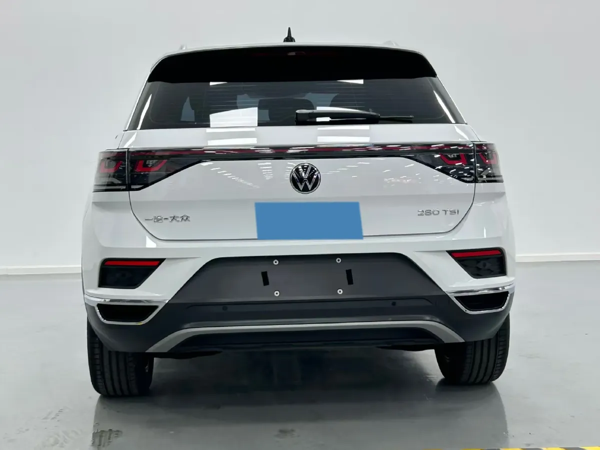 2025 Volkswagen T-Roc 1.4T 150HP L4 7DCT,autocango,china used car exporter,china ev exporter,chinese used car exporter,chinese used ev exporter