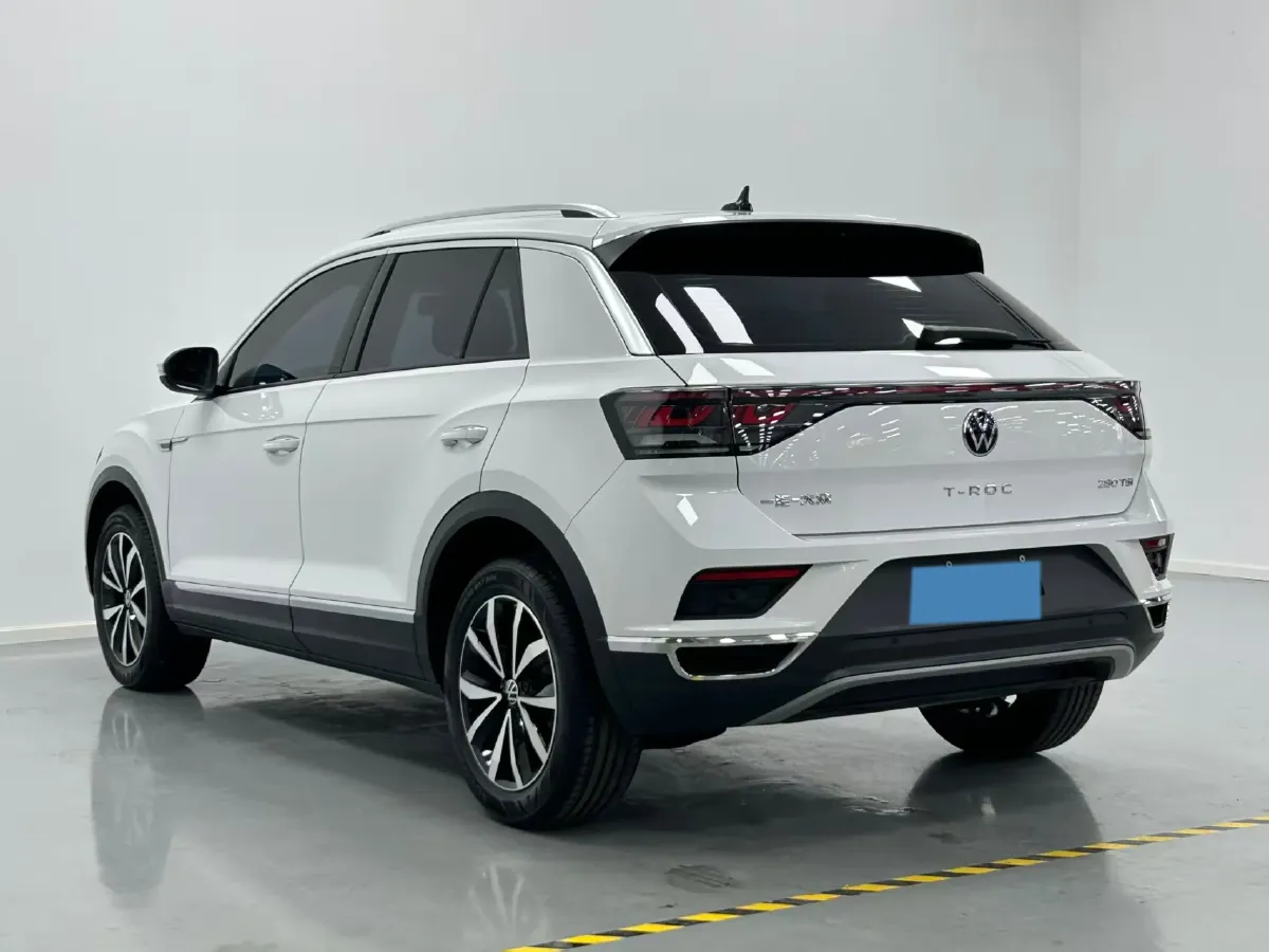 2025 Volkswagen T-Roc 1.4T 150HP L4 7DCT,autocango,china used car exporter,china ev exporter,chinese used car exporter,chinese used ev exporter