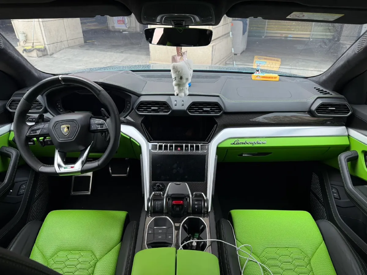 2021 Lamborghini Urus 4.0T 641HP V8 8AT,autocango,china used car exporter,china ev exporter,chinese used car exporter,chinese used ev exporter