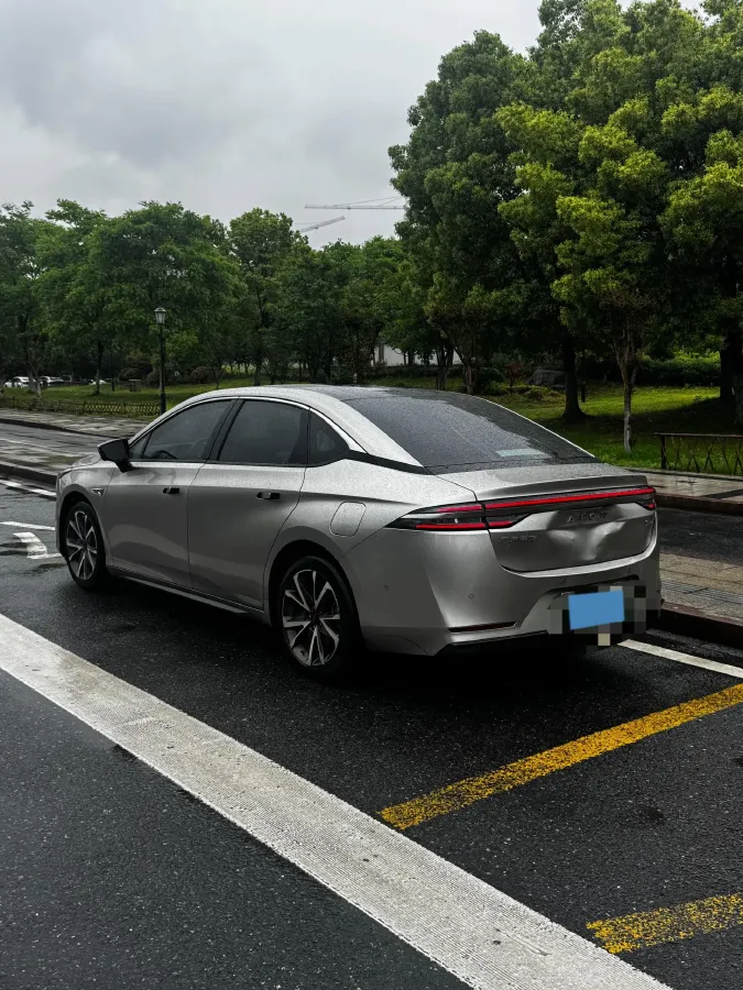 2022 ChangAn Oshan Z6 1.5T 170HP L4 6TCT PHEV 28.4KWH,autocango,china used car exporter,china ev exporter,chinese used car exporter,chinese used ev exporter