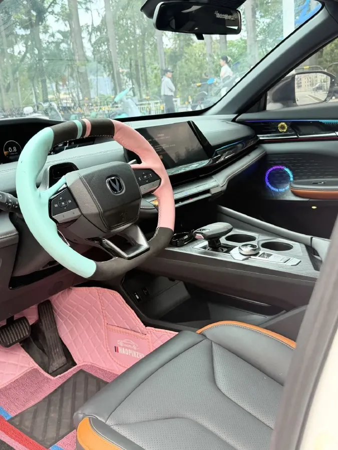 2023 ChangAn UNI-V 1.5T 188HP L4 7DCT,autocango,china used car exporter,china ev exporter,chinese used car exporter,chinese used ev exporter