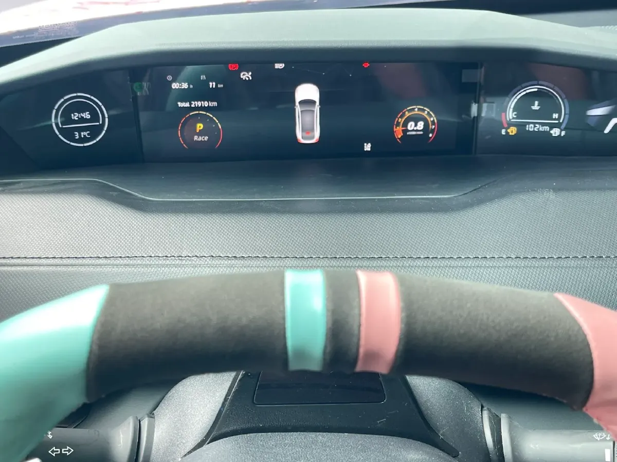 2023 ChangAn UNI-V 1.5T 188HP L4 7DCT,autocango,china used car exporter,china ev exporter,chinese used car exporter,chinese used ev exporter