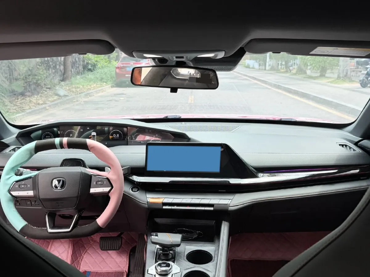 2023 ChangAn UNI-V 1.5T 188HP L4 7DCT,autocango,china used car exporter,china ev exporter,chinese used car exporter,chinese used ev exporter