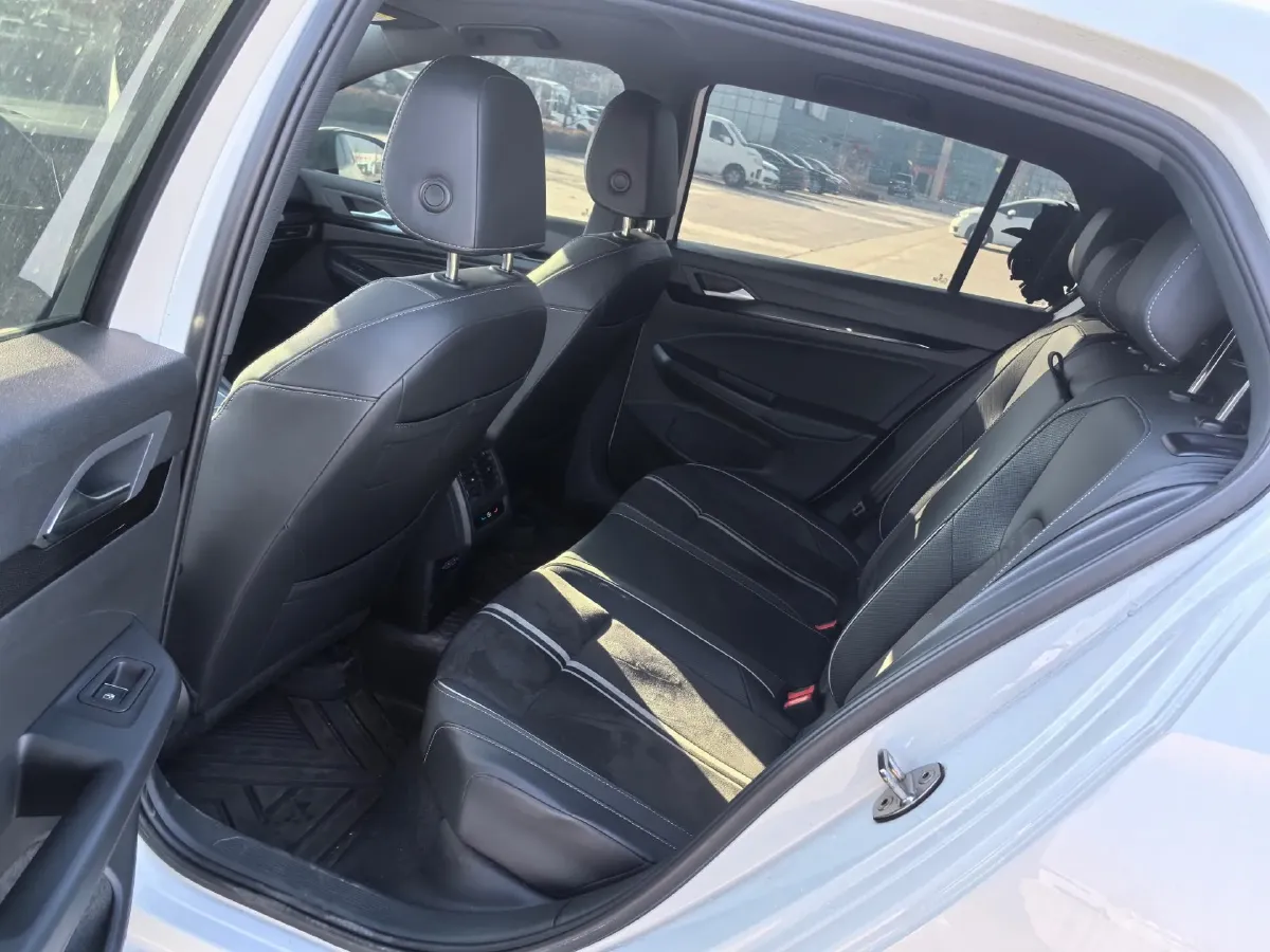 2021 Volkswagen Golf 1.4T 150HP L4 7DCT,autocango,china used car exporter,china ev exporter,chinese used car exporter,chinese used ev exporter