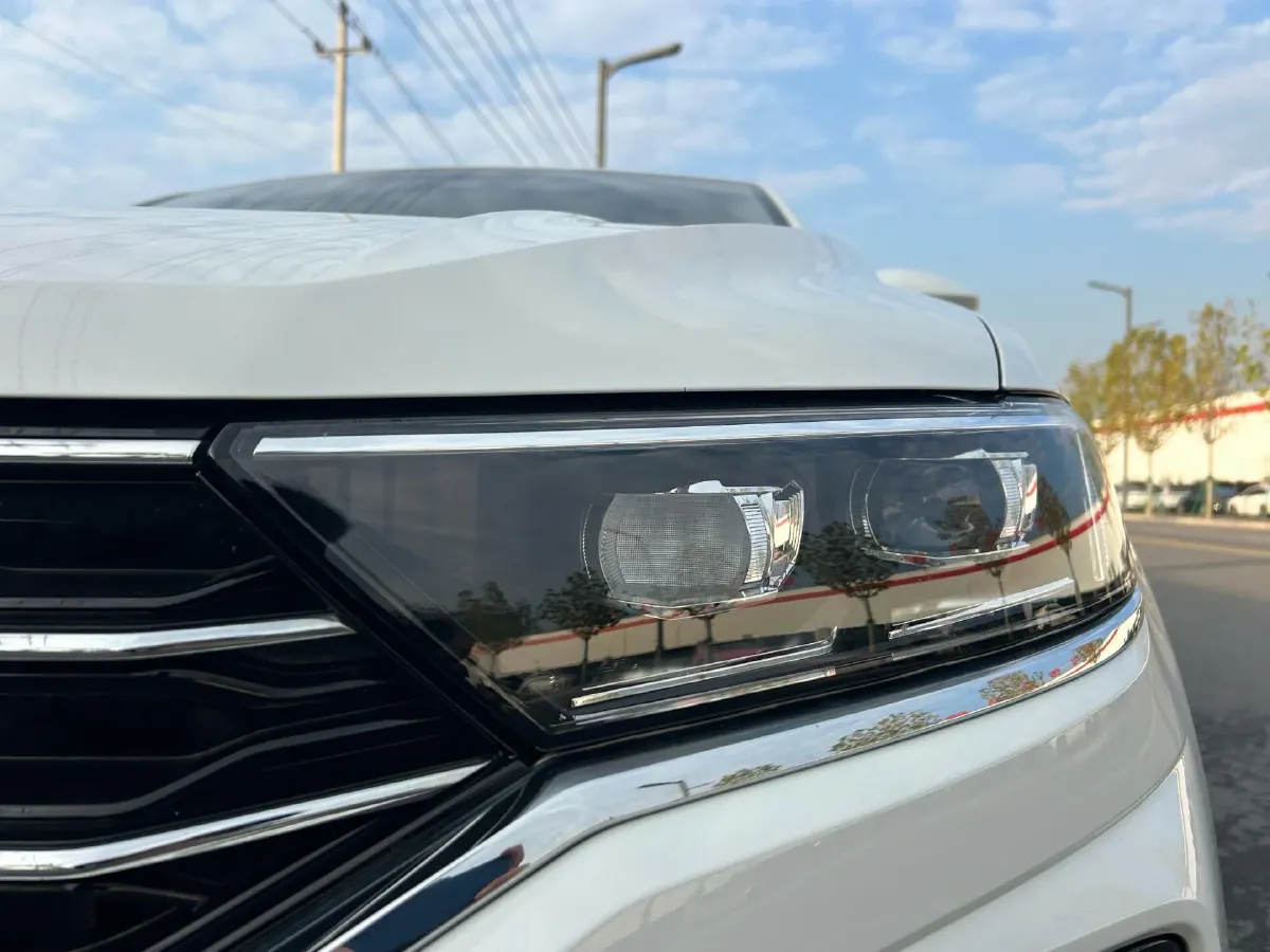 2022 Volkswagen T-Roc 1.4T 150HP L4 7DCT,autocango,china used car exporter,china ev exporter,chinese used car exporter,chinese used ev exporter