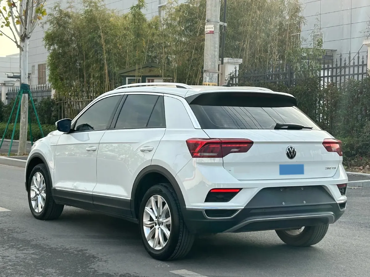 2022 Volkswagen T-Roc 1.4T 150HP L4 7DCT,autocango,china used car exporter,china ev exporter,chinese used car exporter,chinese used ev exporter