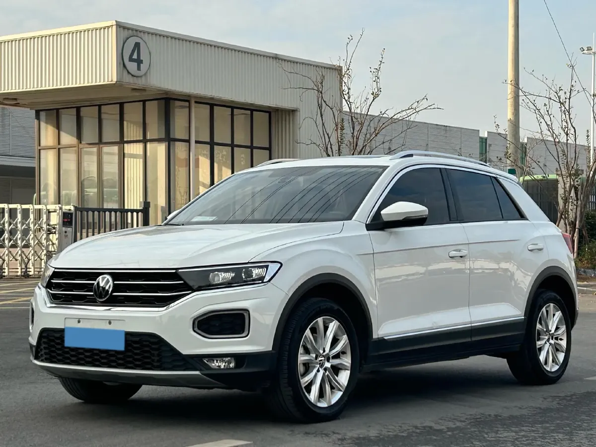 2022 Volkswagen T-Roc 1.4T 150HP L4 7DCT,autocango,china used car exporter,china ev exporter,chinese used car exporter,chinese used ev exporter