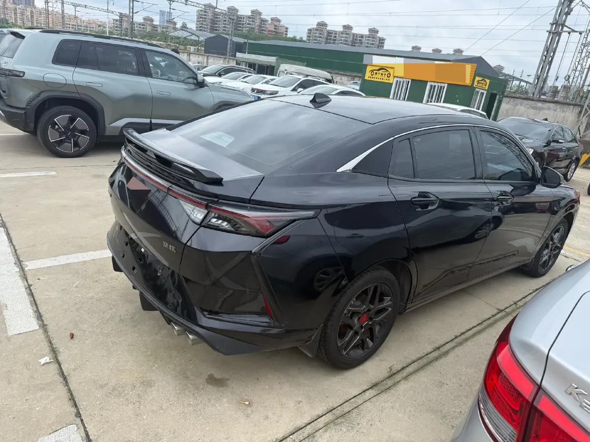 2021 DongFeng Aeolus YiXuan 1.5T 150HP L4 6DCT,autocango,china used car exporter,china ev exporter,chinese used car exporter,chinese used ev exporter