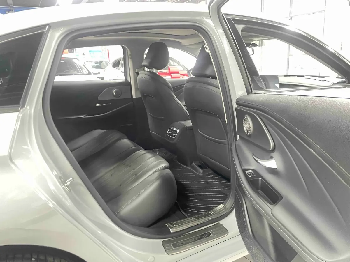 2024 Fulwin FulwinA8 1.5T 156HP L4 1DHT PHEV 18.3KWH,autocango,china used car exporter,china ev exporter,chinese used car exporter,chinese used ev exporter