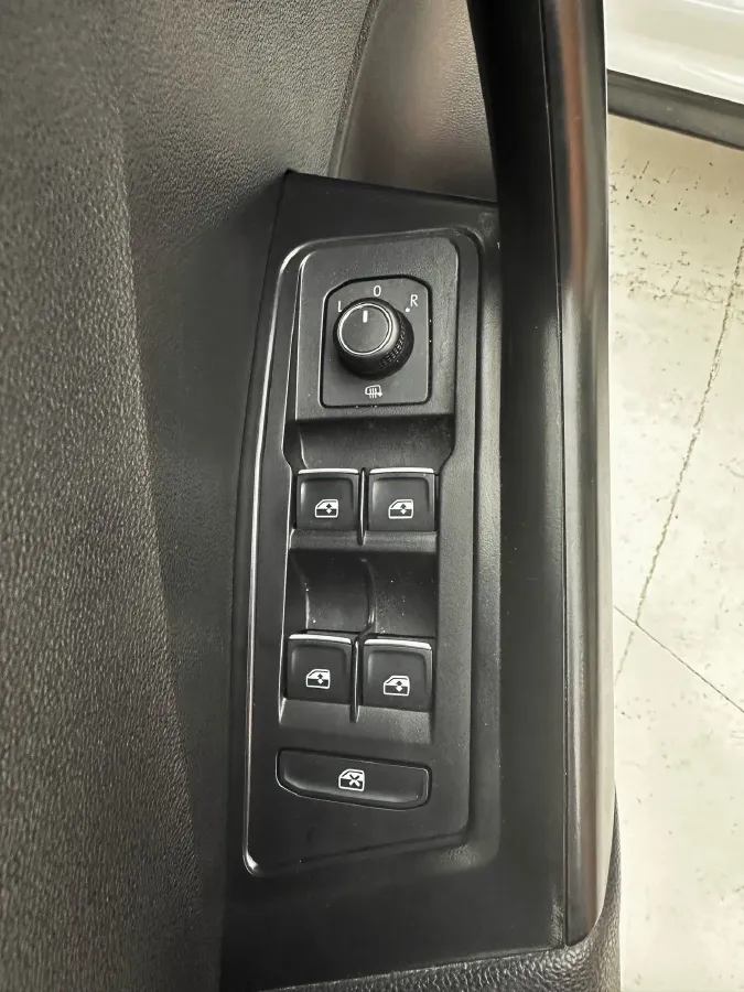 2021 Volkswagen T-Roc 1.4T 150HP L4 7DCT,autocango,china used car exporter,china ev exporter,chinese used car exporter,chinese used ev exporter