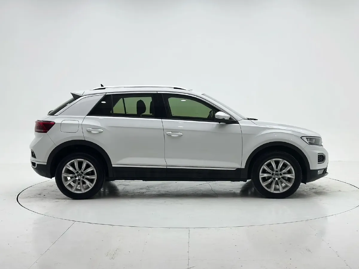 2021 Volkswagen T-Roc 1.4T 150HP L4 7DCT,autocango,china used car exporter,china ev exporter,chinese used car exporter,chinese used ev exporter