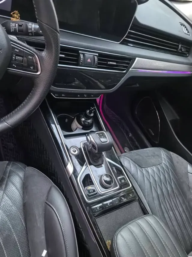 2022 HongQi HS5 2.0T 224HP L4 6AT,autocango,china used car exporter,china ev exporter,chinese used car exporter,chinese used ev exporter