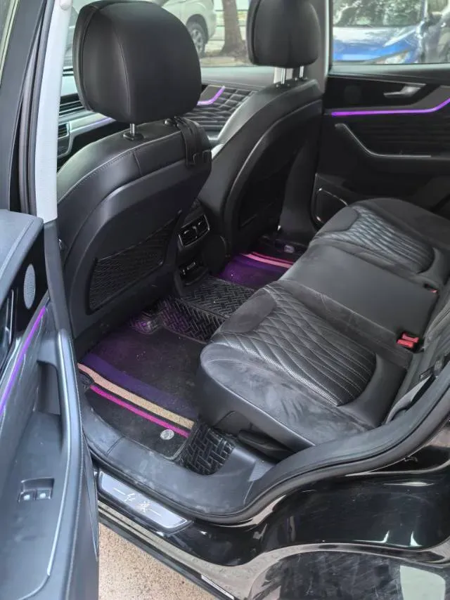 2022 HongQi HS5 2.0T 224HP L4 6AT,autocango,china used car exporter,china ev exporter,chinese used car exporter,chinese used ev exporter