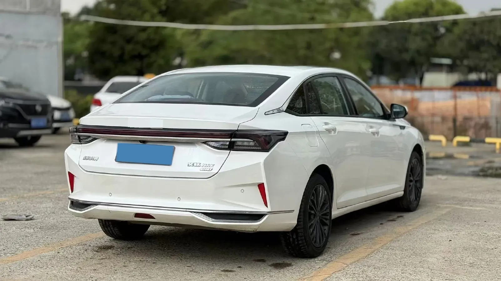 2021 DongFeng Aeolus YiXuan MAX 1.5T 190HP L4 7DCT,autocango,china used car exporter,china ev exporter,chinese used car exporter,chinese used ev exporter