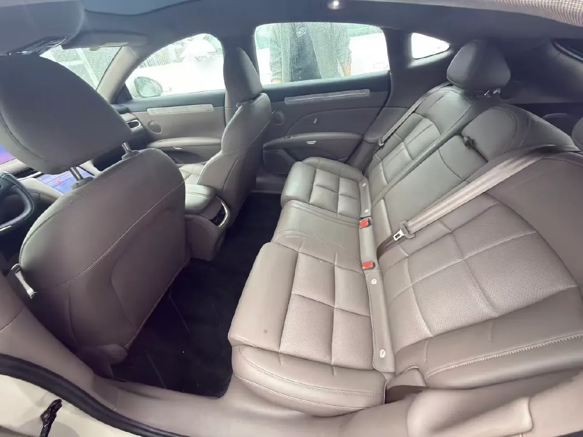 2025 IM L6 BEV,autocango,china used car exporter,china ev exporter,chinese used car exporter,chinese used ev exporter