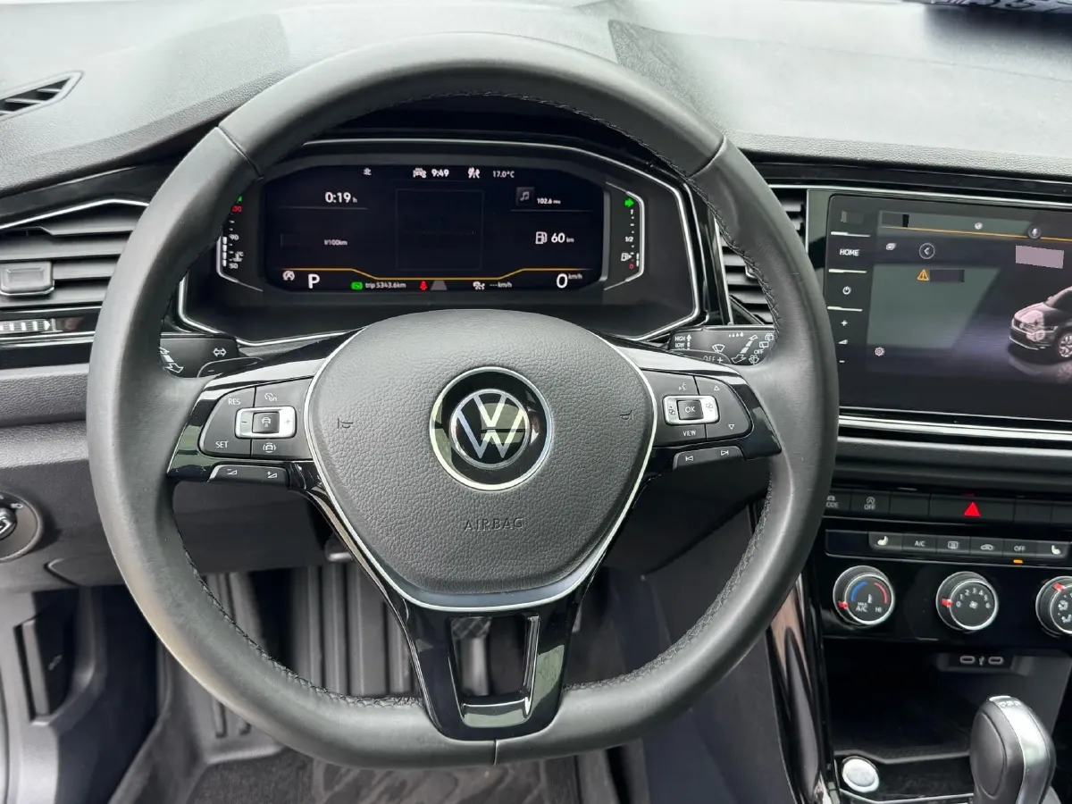 2022 Volkswagen T-Roc 1.4T 150HP L4 7DCT,autocango,china used car exporter,china ev exporter,chinese used car exporter,chinese used ev exporter