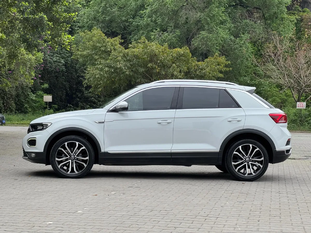 2022 Volkswagen T-Roc 1.4T 150HP L4 7DCT,autocango,china used car exporter,china ev exporter,chinese used car exporter,chinese used ev exporter