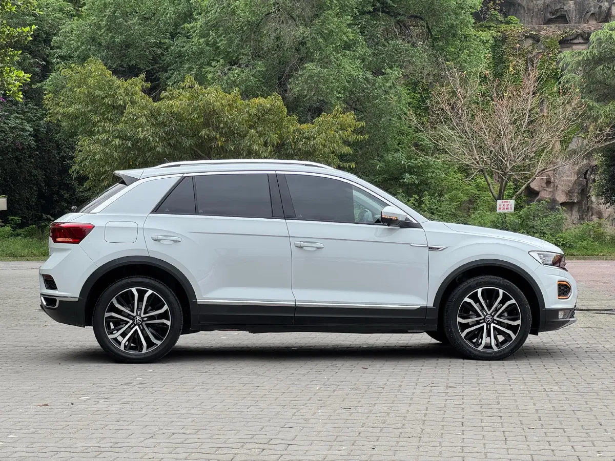 2022 Volkswagen T-Roc 1.4T 150HP L4 7DCT,autocango,china used car exporter,china ev exporter,chinese used car exporter,chinese used ev exporter