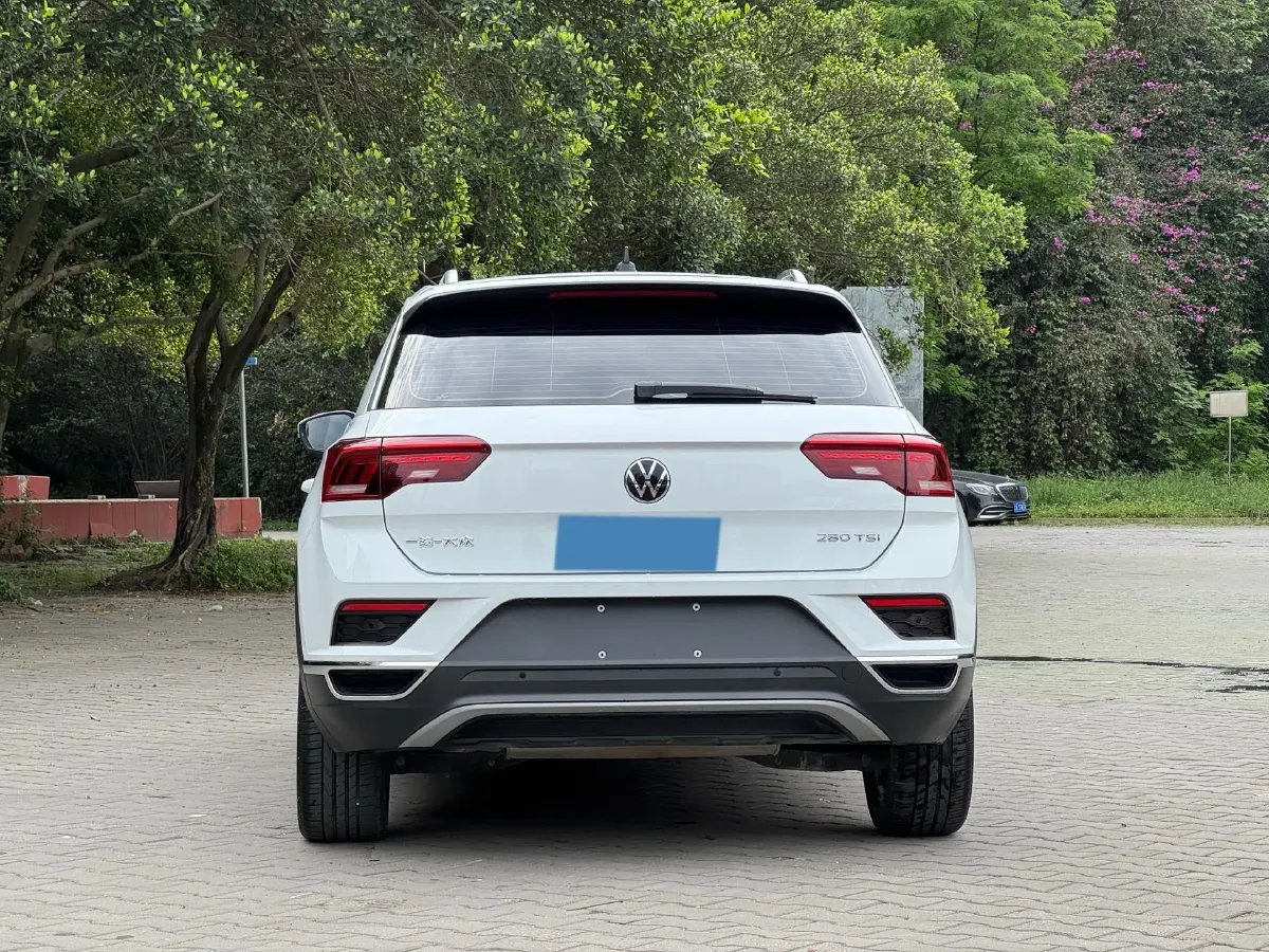 2022 Volkswagen T-Roc 1.4T 150HP L4 7DCT,autocango,china used car exporter,china ev exporter,chinese used car exporter,chinese used ev exporter
