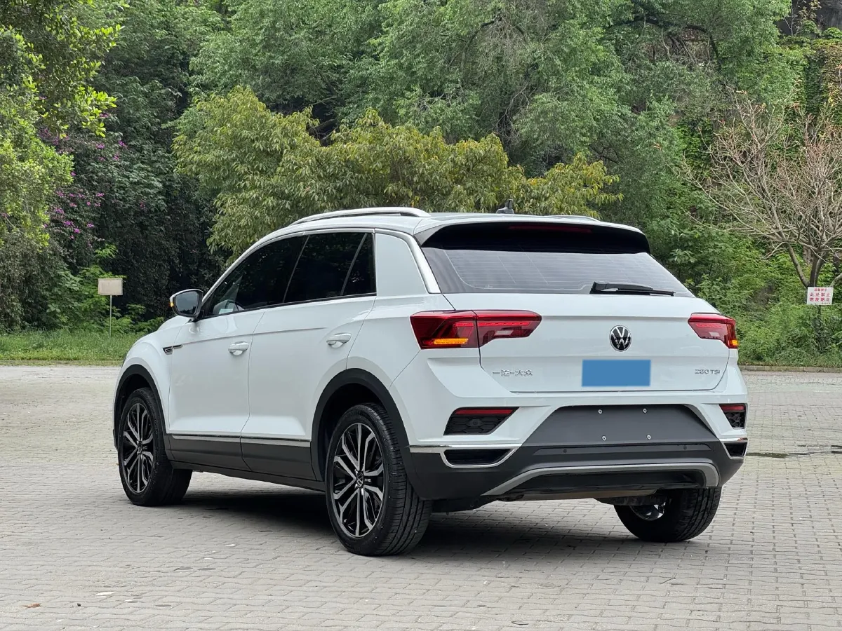 2022 Volkswagen T-Roc 1.4T 150HP L4 7DCT,autocango,china used car exporter,china ev exporter,chinese used car exporter,chinese used ev exporter