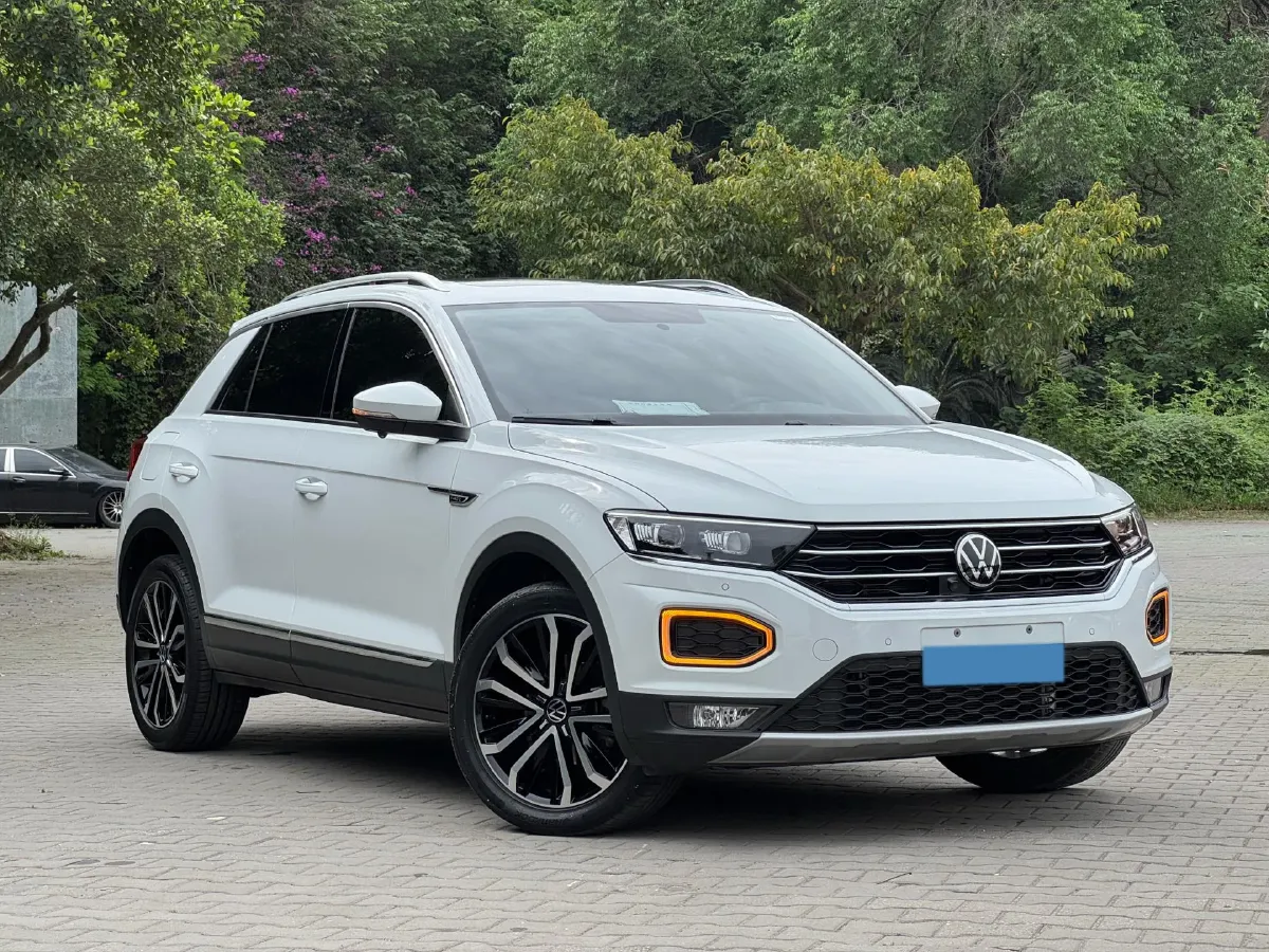 2022 Volkswagen T-Roc 1.4T 150HP L4 7DCT,autocango,china used car exporter,china ev exporter,chinese used car exporter,chinese used ev exporter