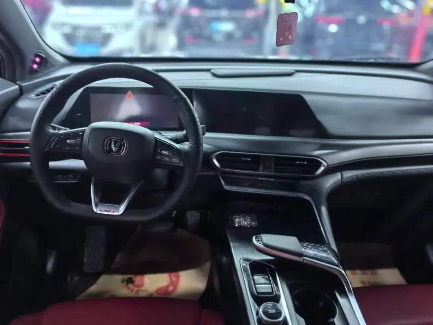 2020 ChangAn UNI-T 1.5T 180HP L4 7DCT,autocango,china used car exporter,china ev exporter,chinese used car exporter,chinese used ev exporter