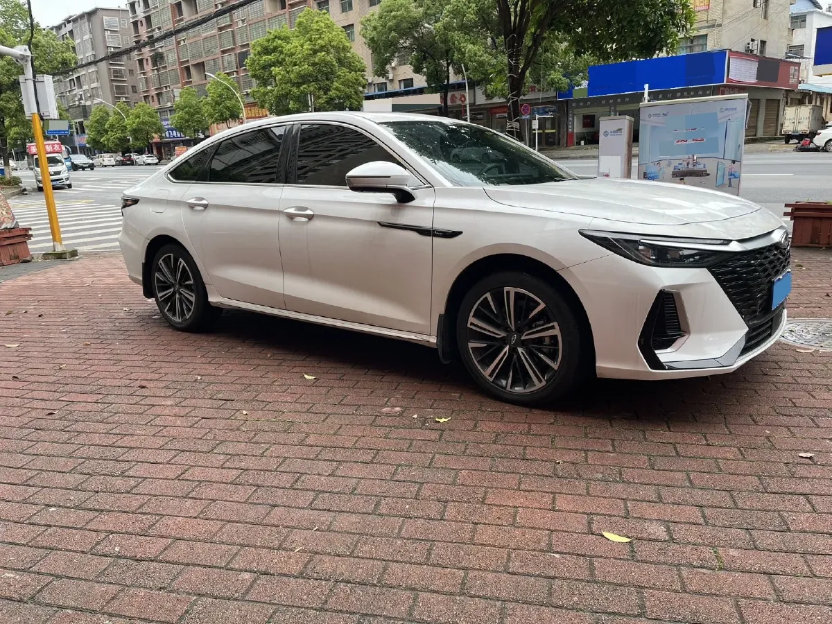 2025 Chery Arrizo 8 1.6T 197HP L4 7DCT,autocango,china used car exporter,china ev exporter,chinese used car exporter,chinese used ev exporter