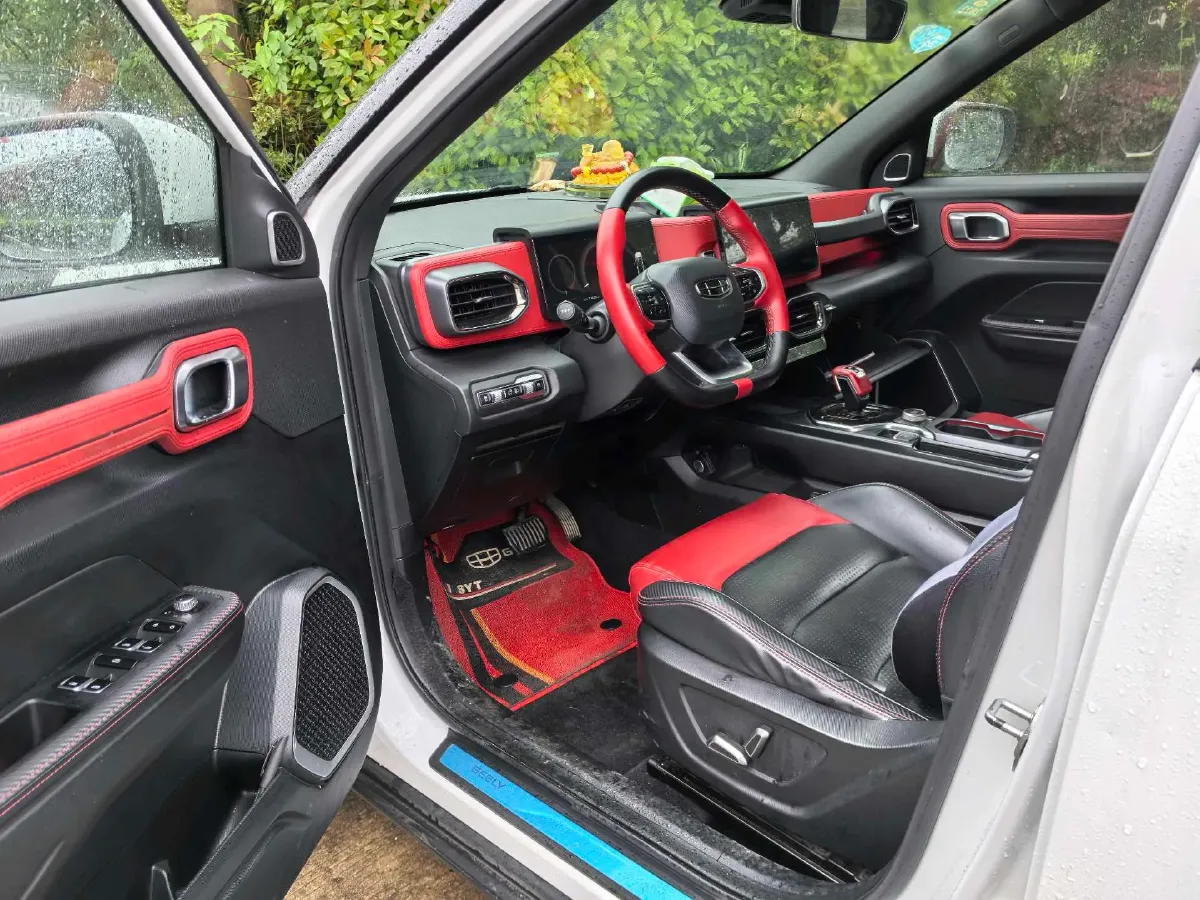 2020 Geely ICON 1.5T 177HP L3 7DCT,autocango,china used car exporter,china ev exporter,chinese used car exporter,chinese used ev exporter