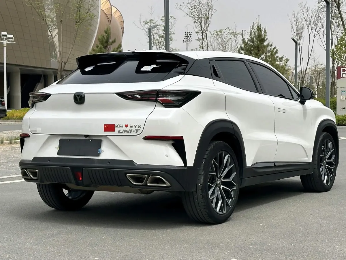 2022 ChangAn UNI-T 1.5T 188HP L4 7DCT,autocango,china used car exporter,china ev exporter,chinese used car exporter,chinese used ev exporter