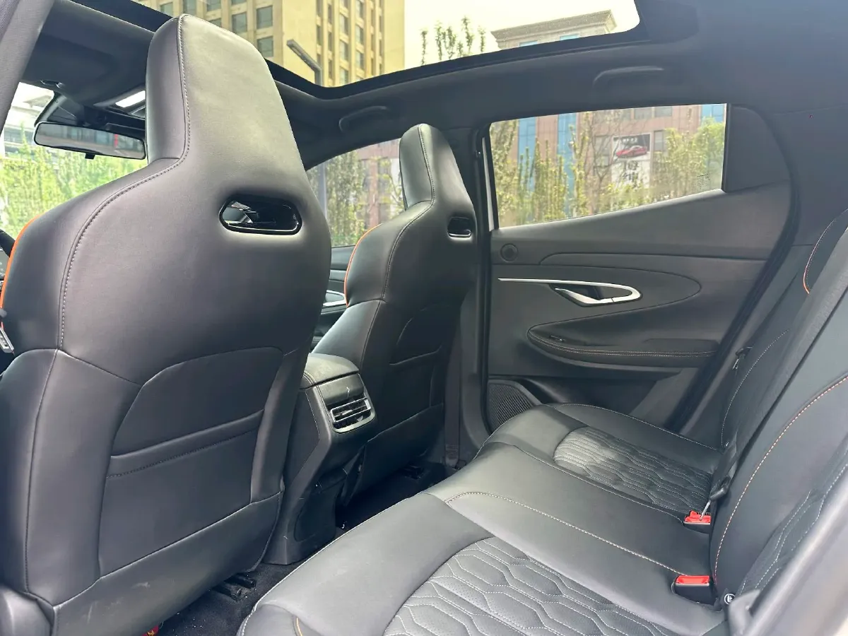 2022 ChangAn UNI-T 1.5T 188HP L4 7DCT,autocango,china used car exporter,china ev exporter,chinese used car exporter,chinese used ev exporter