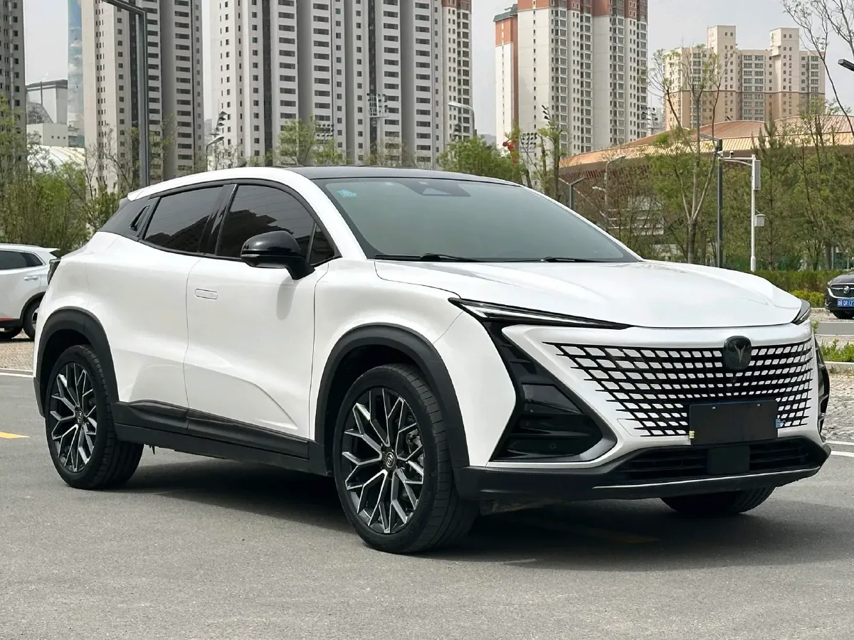 2022 ChangAn UNI-T 1.5T 188HP L4 7DCT,autocango,china used car exporter,china ev exporter,chinese used car exporter,chinese used ev exporter