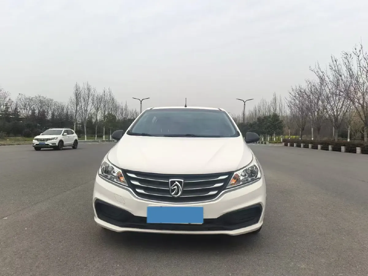 2020 BaoJun 310 1.2L 80HP L4 5MT,autocango,china used car exporter,china ev exporter,chinese used car exporter,chinese used ev exporter