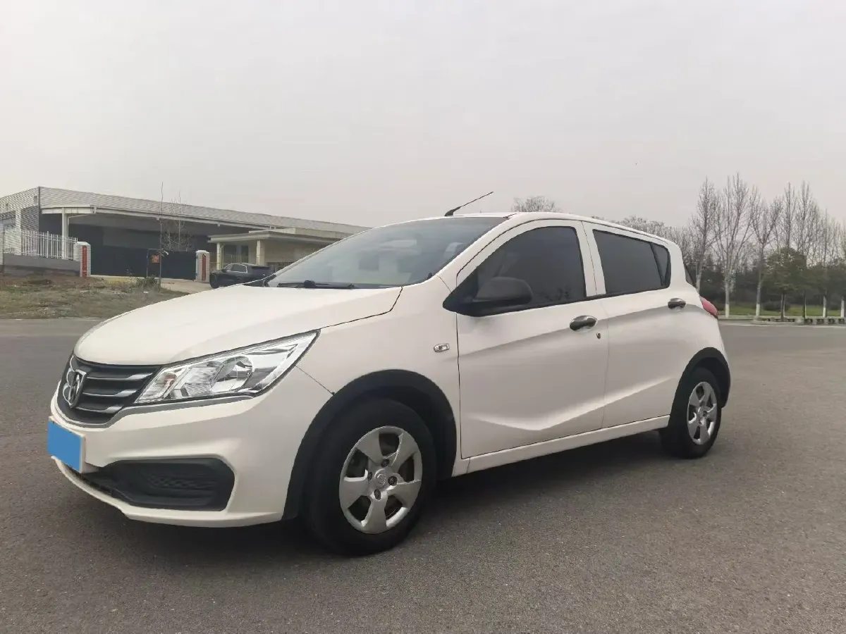 2020 BaoJun 310 1.2L 80HP L4 5MT,autocango,china used car exporter,china ev exporter,chinese used car exporter,chinese used ev exporter