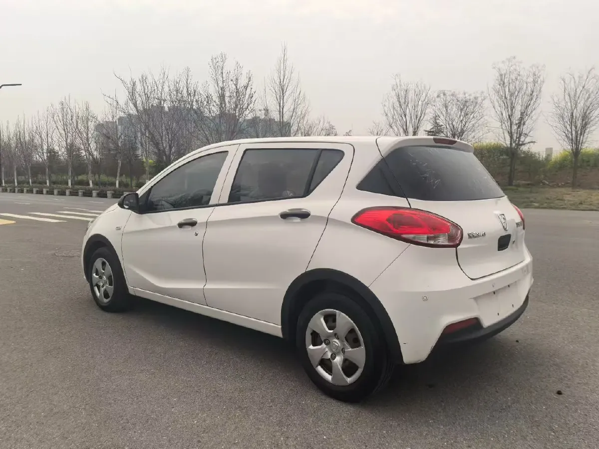 2020 BaoJun 310 1.2L 80HP L4 5MT,autocango,china used car exporter,china ev exporter,chinese used car exporter,chinese used ev exporter