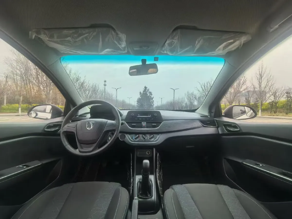 2020 BaoJun 310 1.2L 80HP L4 5MT,autocango,china used car exporter,china ev exporter,chinese used car exporter,chinese used ev exporter