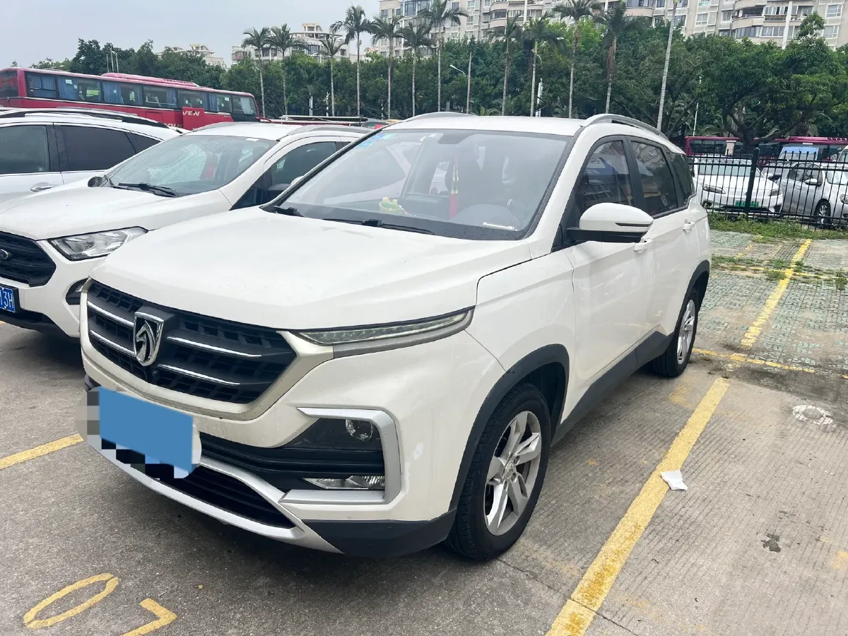2019 BaoJun 530 1.5T 151HP L4 CVT,autocango,china used car exporter,china ev exporter,chinese used car exporter,chinese used ev exporter