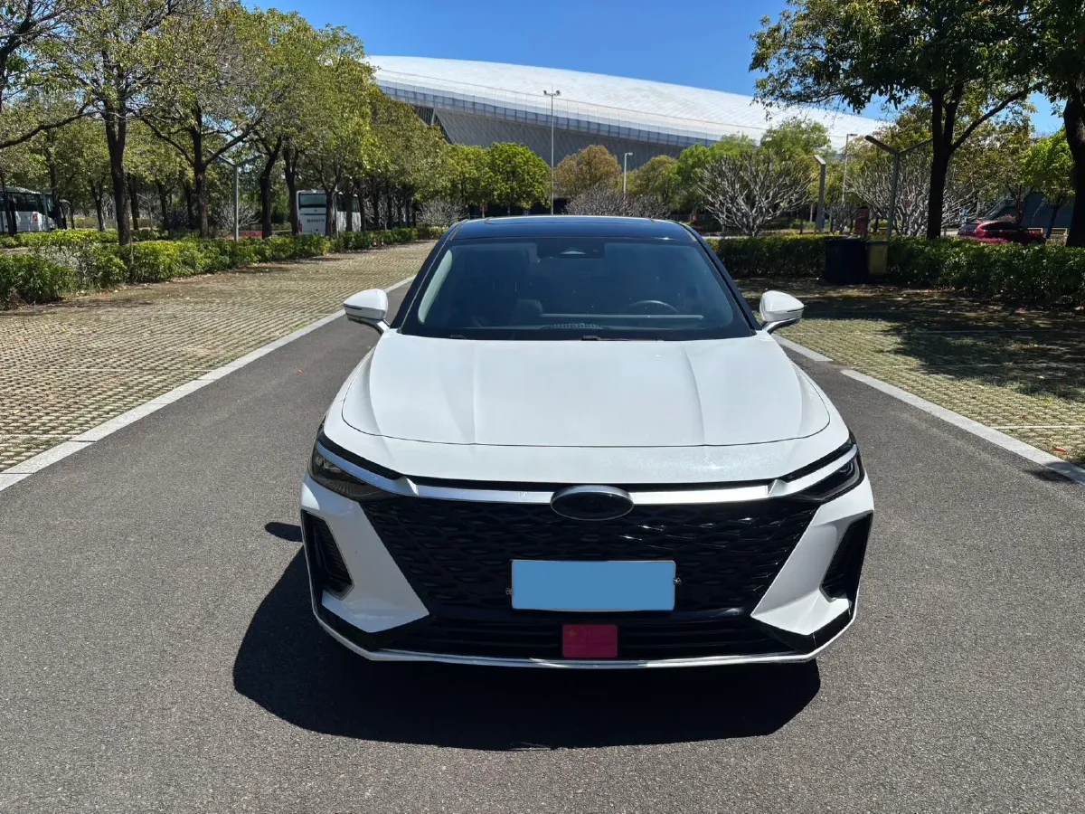 2024 Chery Arrizo 8 1.6T 197HP L4 7DCT,autocango,china used car exporter,china ev exporter,chinese used car exporter,chinese used ev exporter