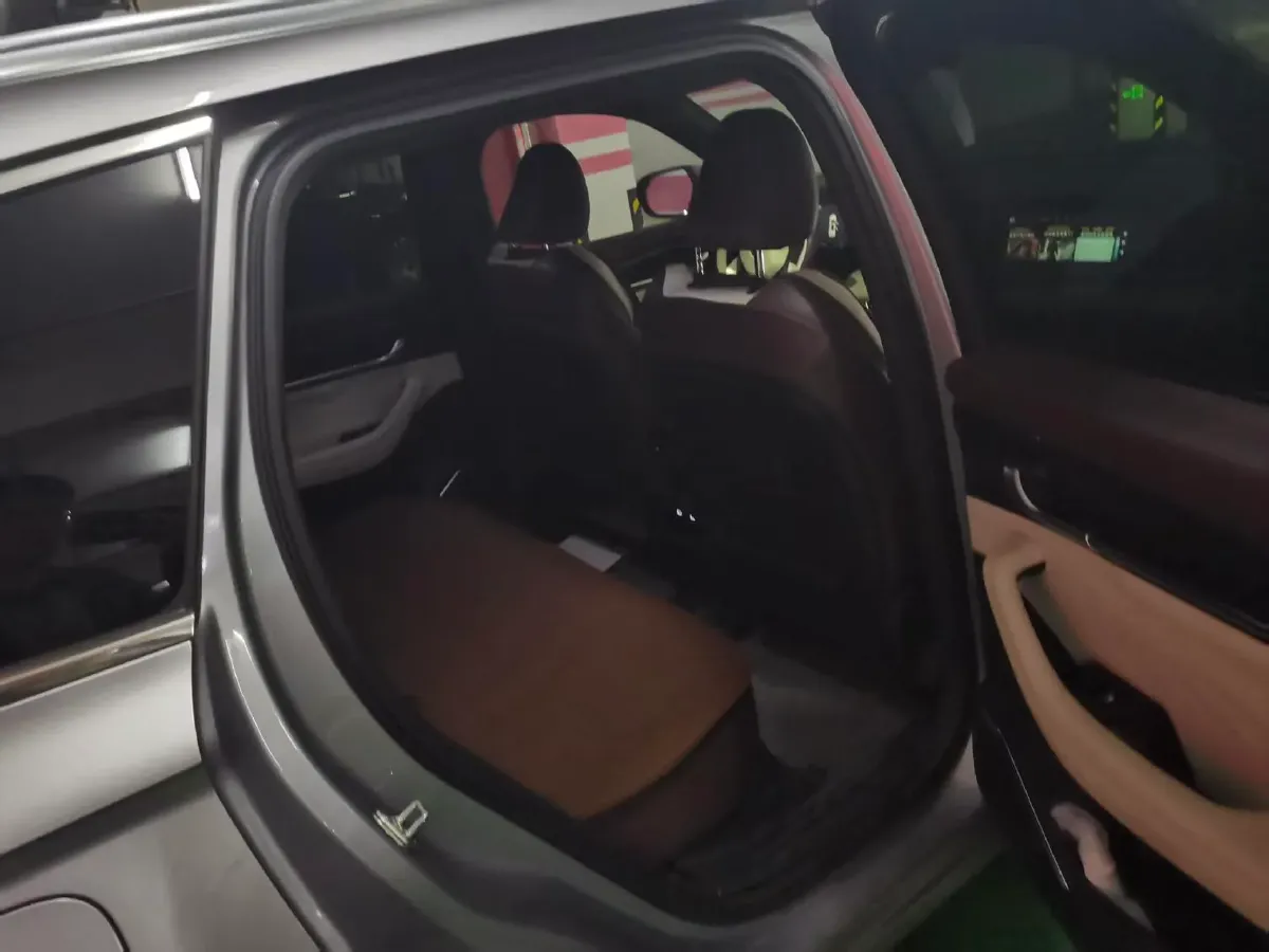 2021 Geely Monjaro 2.0T 218HP L4 7DCT,autocango,china used car exporter,china ev exporter,chinese used car exporter,chinese used ev exporter