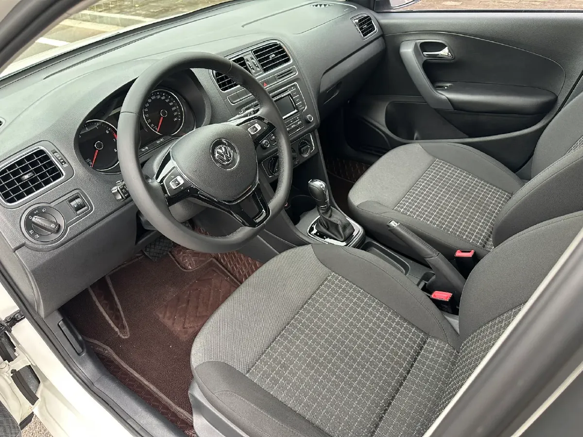 2016 Volkswagen Polo 1.6L 110HP L4 6AT,autocango,china used car exporter,china ev exporter,chinese used car exporter,chinese used ev exporter