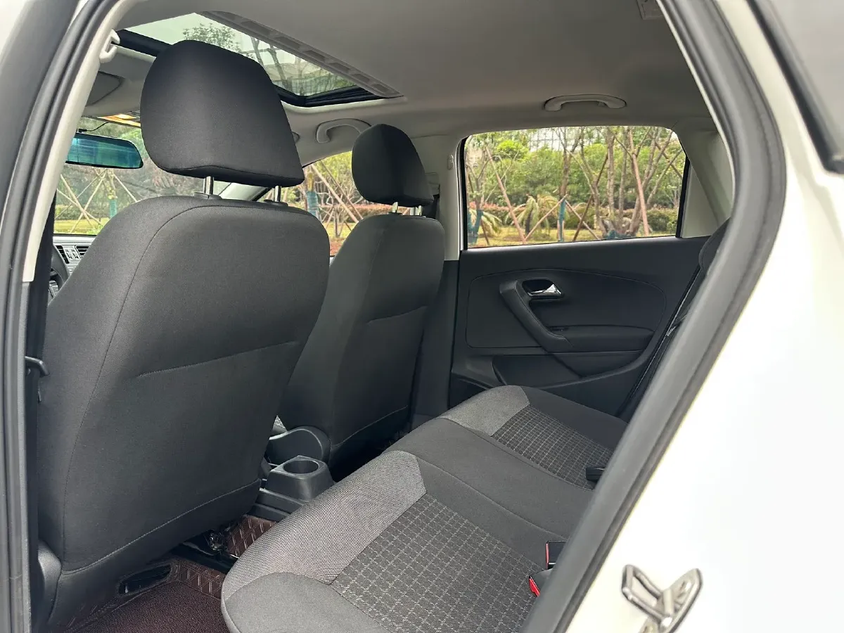 2016 Volkswagen Polo 1.6L 110HP L4 6AT,autocango,china used car exporter,china ev exporter,chinese used car exporter,chinese used ev exporter