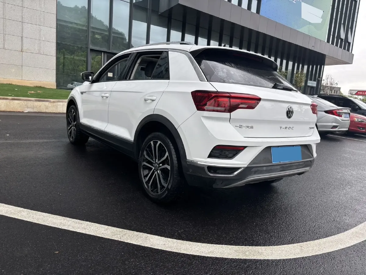 2021 Volkswagen T-Roc 1.4T 150HP L4 7DCT,autocango,china used car exporter,china ev exporter,chinese used car exporter,chinese used ev exporter