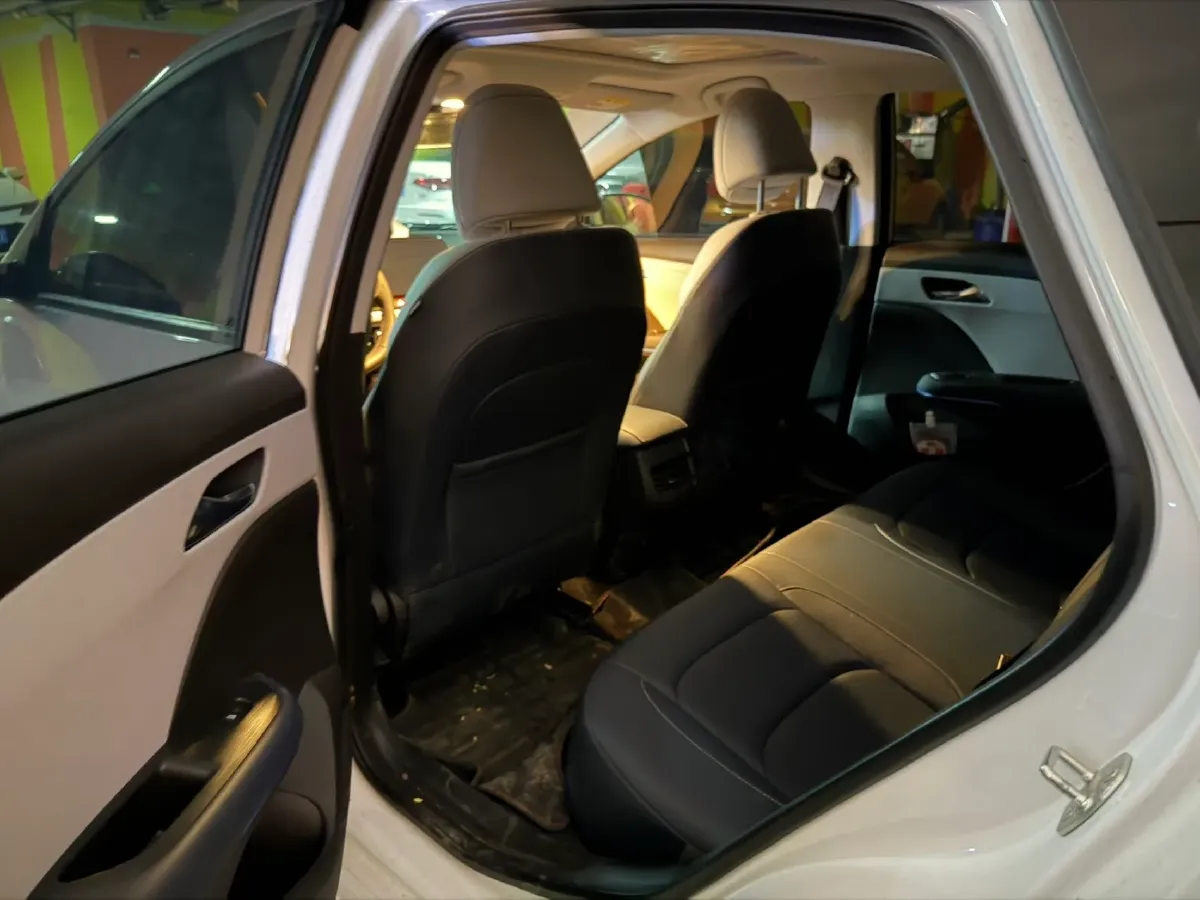 2024 Chevrolet Monza 1.5L 113HP L4 6DCT,autocango,china used car exporter,china ev exporter,chinese used car exporter,chinese used ev exporter