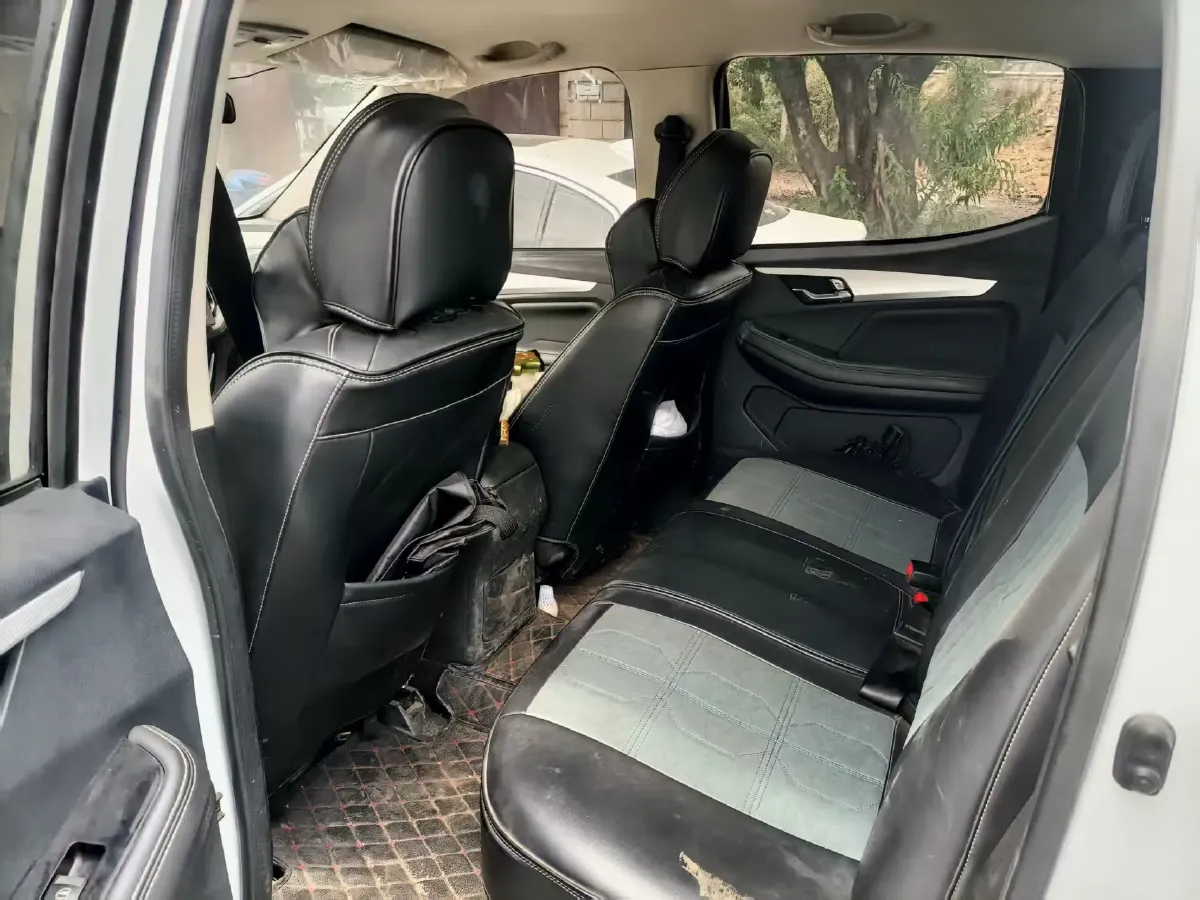 2020 Isuzu RE-MAX Jim 2.8T 120HP L4 5MT,autocango,china used car exporter,china ev exporter,chinese used car exporter,chinese used ev exporter