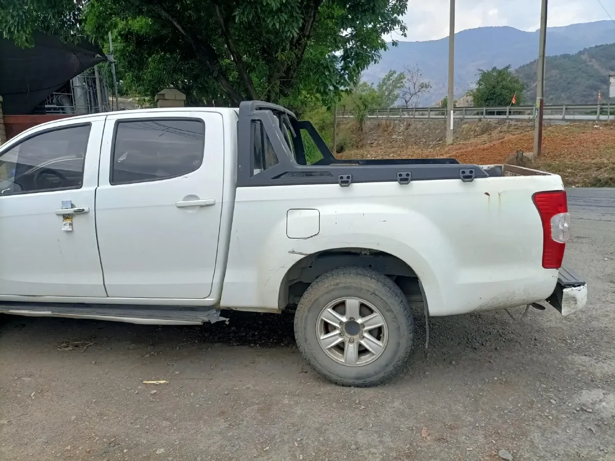 2020 Isuzu RE-MAX Jim 2.8T 120HP L4 5MT,autocango,china used car exporter,china ev exporter,chinese used car exporter,chinese used ev exporter