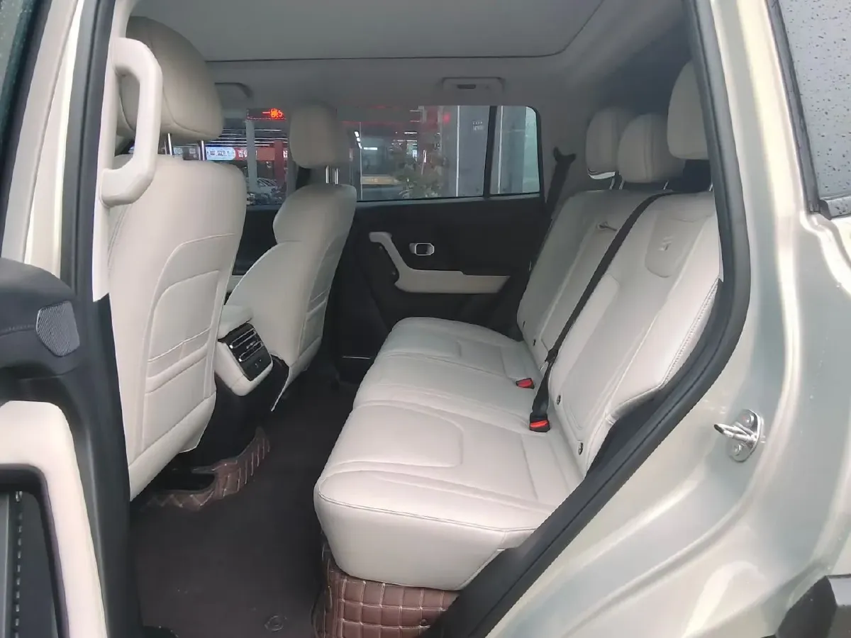 2025 MAXUS XinTu V70 2.0T 150HP L4 9AT,autocango,china used car exporter,china ev exporter,chinese used car exporter,chinese used ev exporter