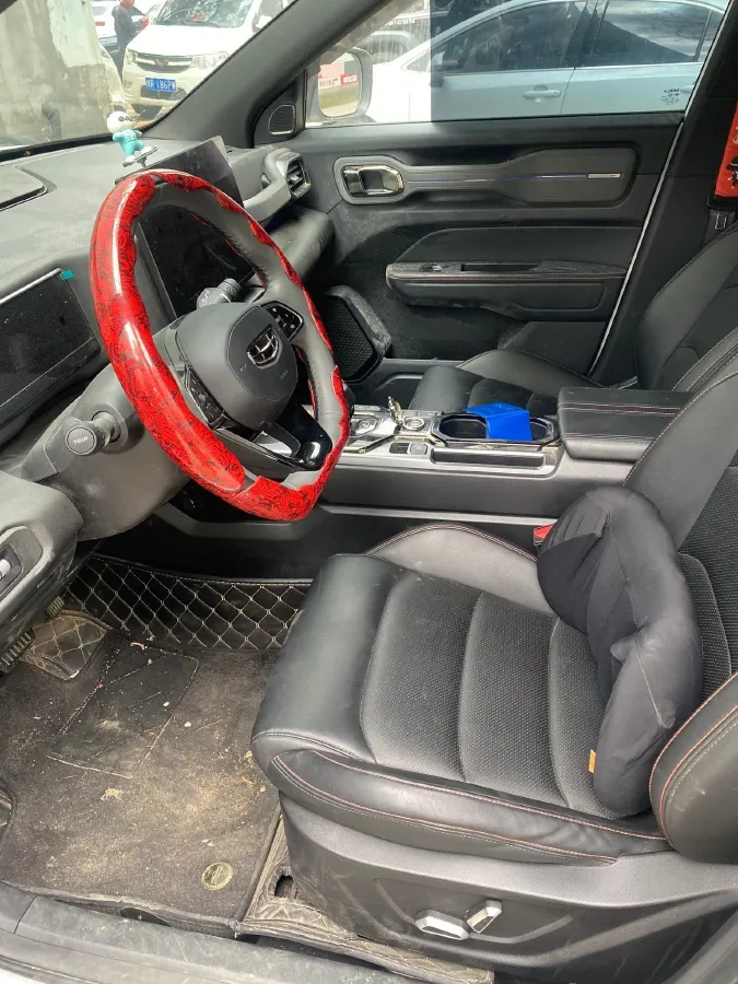 2025 Geely Cowboy 1.5T 181HP L4 7DCT,autocango,china used car exporter,china ev exporter,chinese used car exporter,chinese used ev exporter