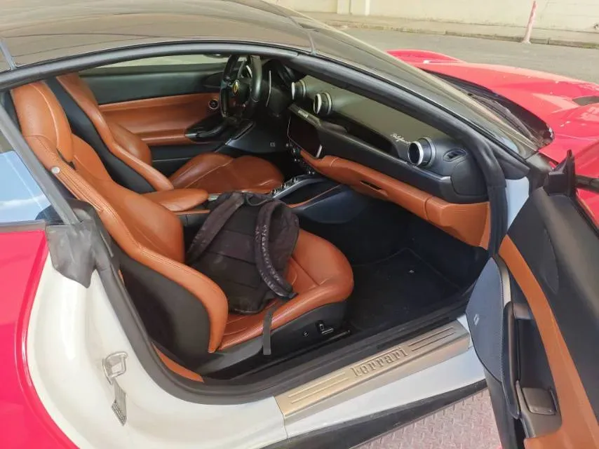 2021 Ferrari Portofino 3.9T 620HP V8 8DCT,autocango,china used car exporter,china ev exporter,chinese used car exporter,chinese used ev exporter