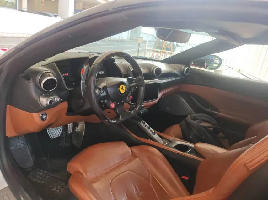 2021 Ferrari Portofino 3.9T 620HP V8 8DCT,autocango,china used car exporter,china ev exporter,chinese used car exporter,chinese used ev exporter